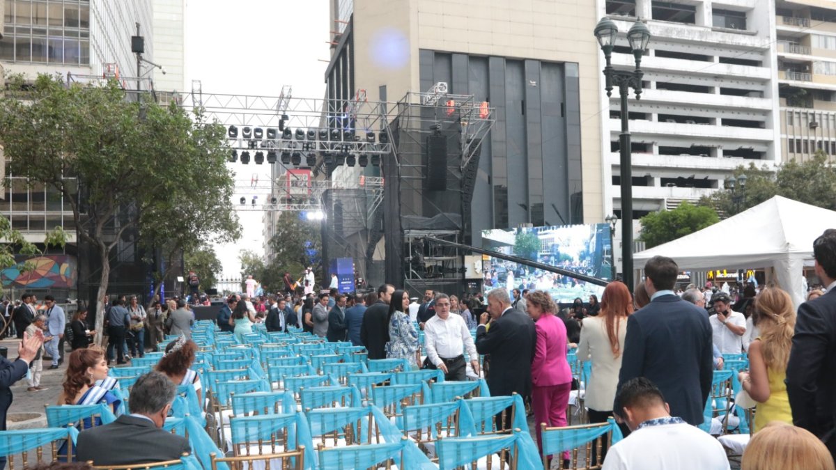 Horas previas al inicio del evento.