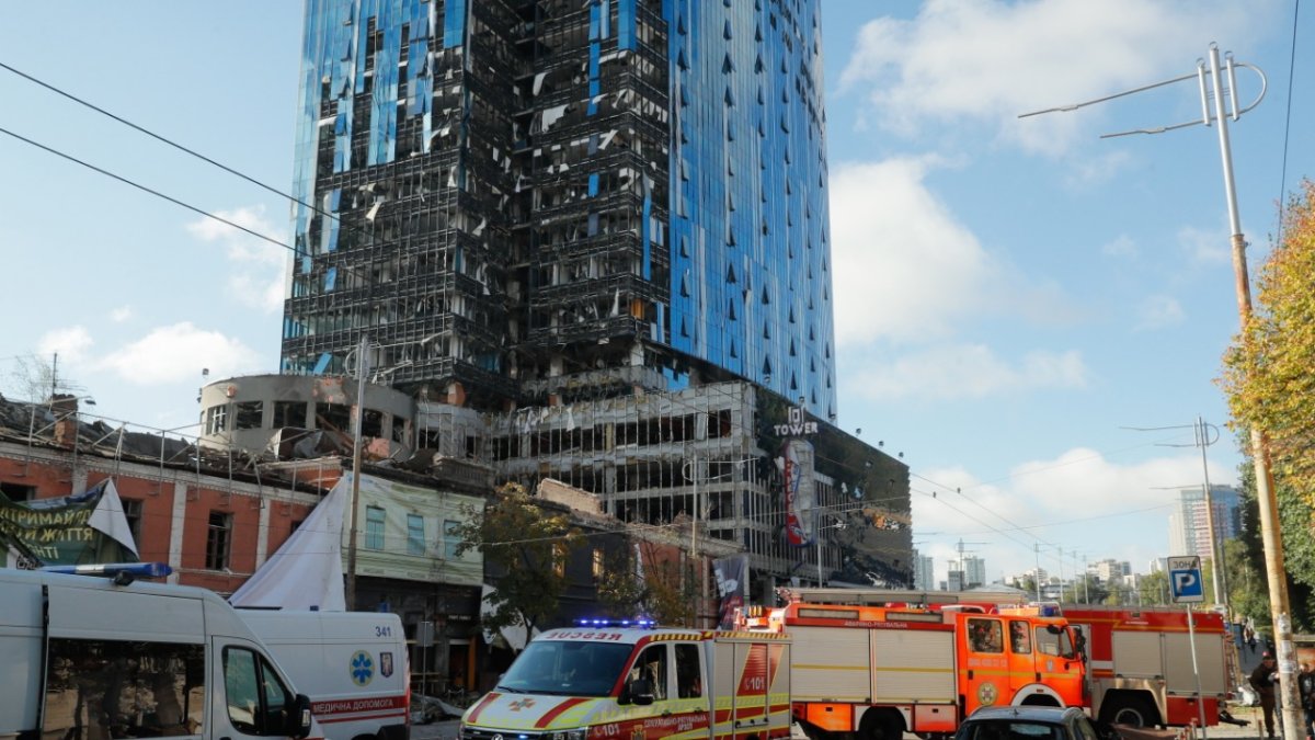 Rusia responde a explosión en Crimea con ataques a varias ciudades de Ucrania.