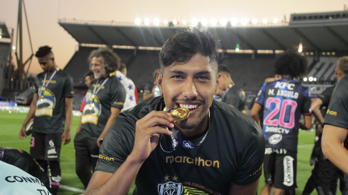 El defensa, Luis Segovia, siente que es momento de buscar un reto en el exterior.