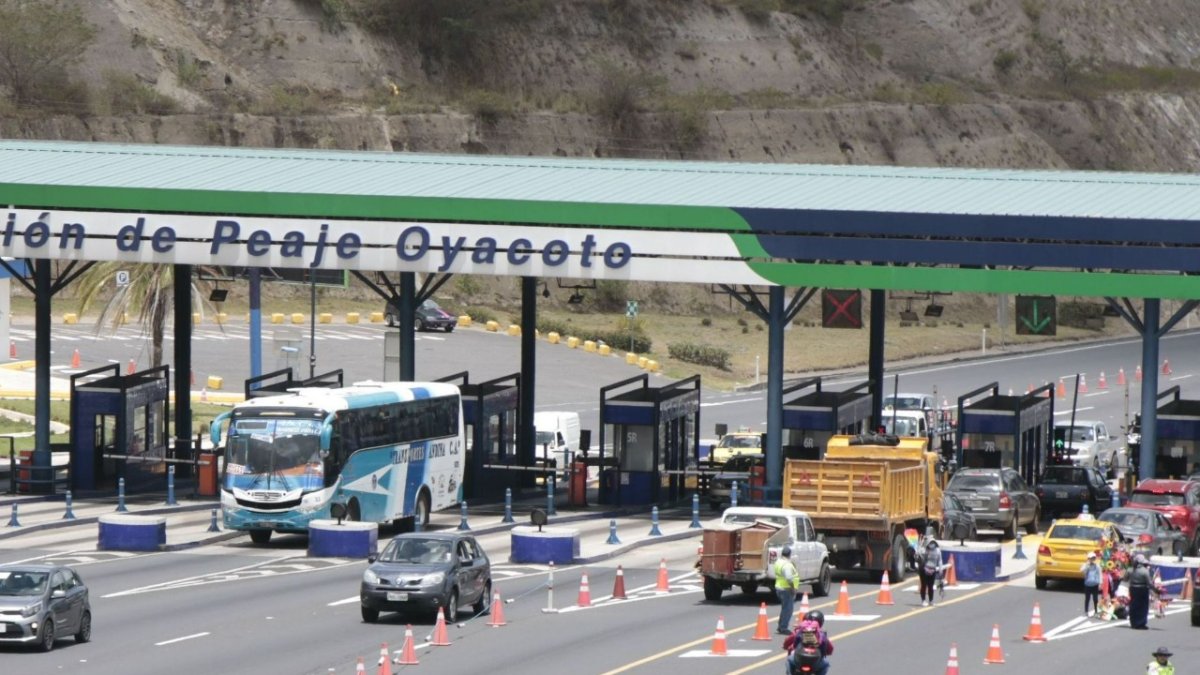 Peaje. Para dar agilidad al tránsito se habilitaron más cabinas de pago.