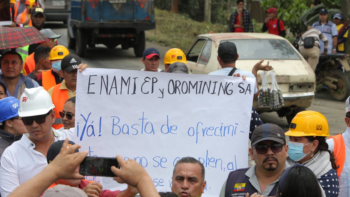 Reclamo. Piden la presencia del ministro de Energía y Minas, Xavier Vera, para llegar a un dialogo y resolver su requerimiento.