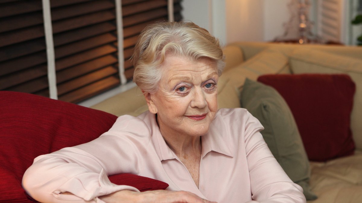 La actriz participó en más de cien películas. Actuó al lado de leyendas del cine como Ingrid Bergman, Charles Boyer y Peter Ustinov.