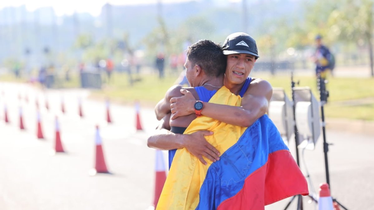 David Hurtado (Izq) y Daniel Pintado (Der) consiguieron las medallas de oro y plata para Ecuador.