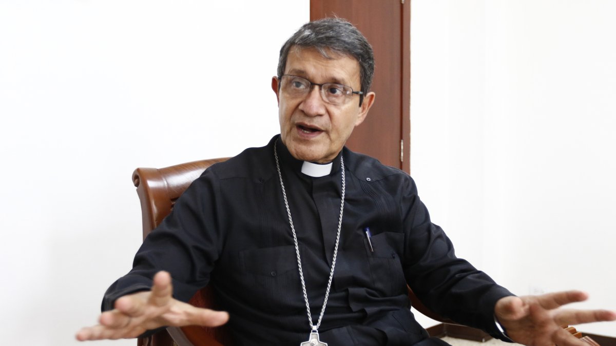 Arzobispo de Guayaquil y presidente de la Conferencia Episcopal Ecuatoriana. Institución que medió la firma de un acuerdo de paz que dio fin al paro nacional