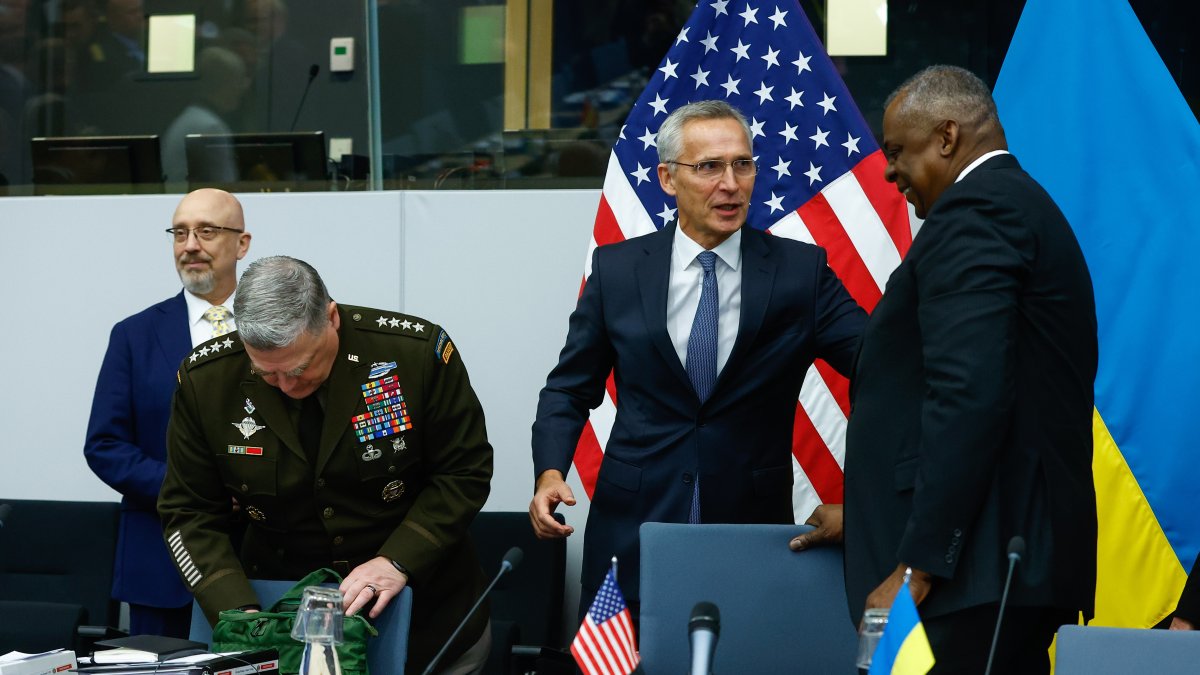 Reunión del grupo de contacto de Defensa de Ucrania como parte de un Consejo de Ministros de Defensa de la OTAN en Bruselas.