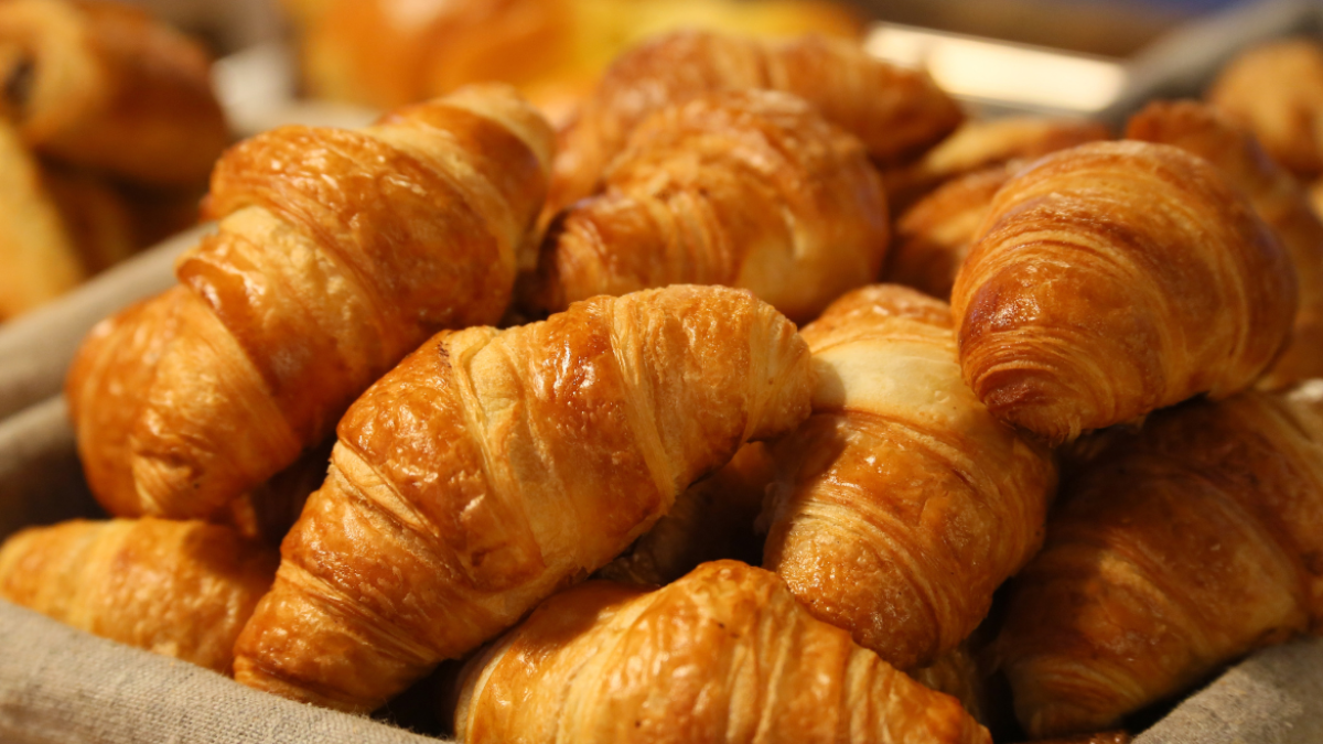 El Día Mundial del Pan se decidió el décimo sexto día del mes octubre para conmemorar la fundación de la Organización de las Naciones Unidas para la Alimentación y la Agricultura (ONUAA), en 1945.