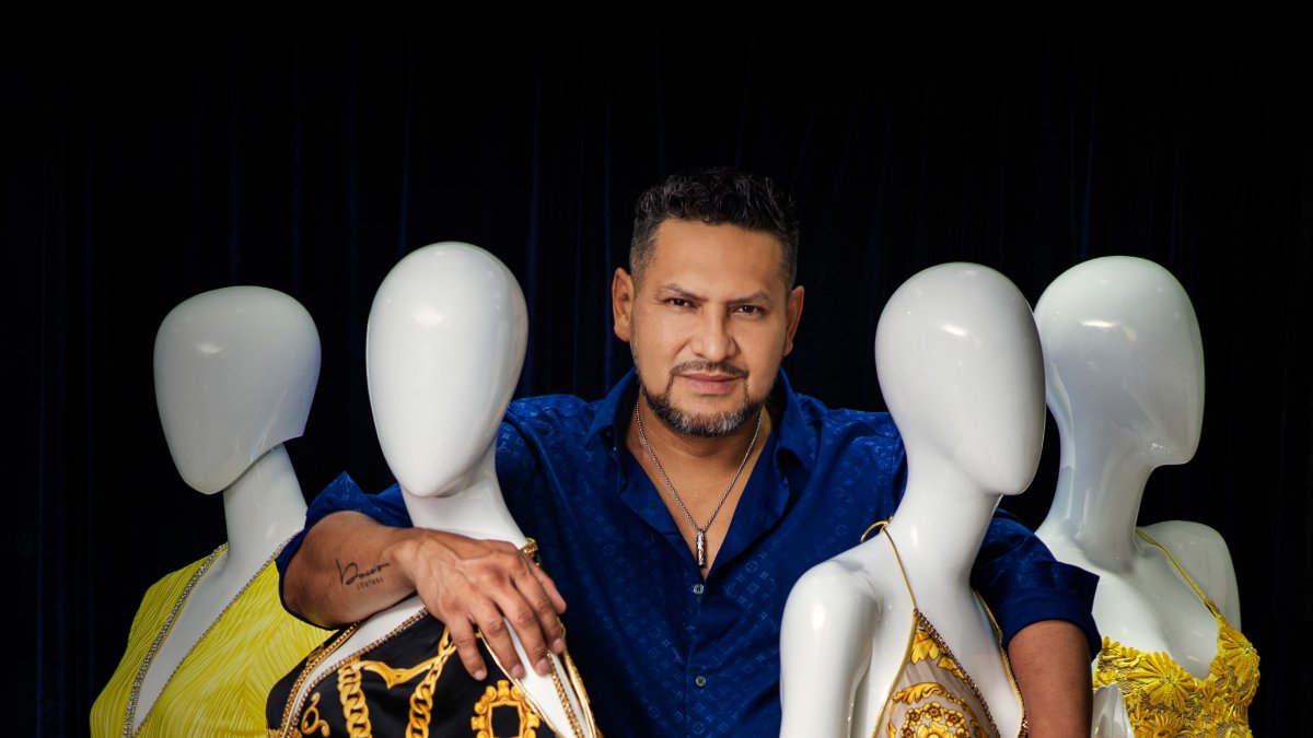 El creativo estuvo de paso por Guayaquil para abrir su primera tienda en Latinoamérica.