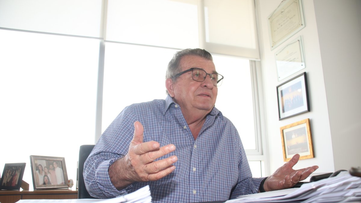 José Macchiavello es ingeniero civil y consultor; presidente del directorio del Guayaquil Tenis Club (2014 - 2022) y presidente, Capítulo Ecuador, de Florida Builders Association.