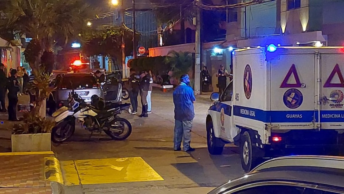 Al sitio acudió personal de Criminalística y Dinased para recoger otras evidencias del asesinato