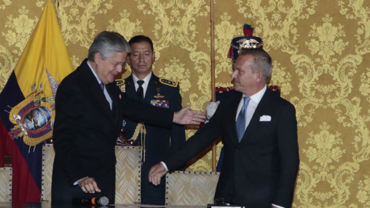 Durante la posesión de Seminario, el presidente le encomendó que todos los logros del Gobierno tienen que estar claramente informados.