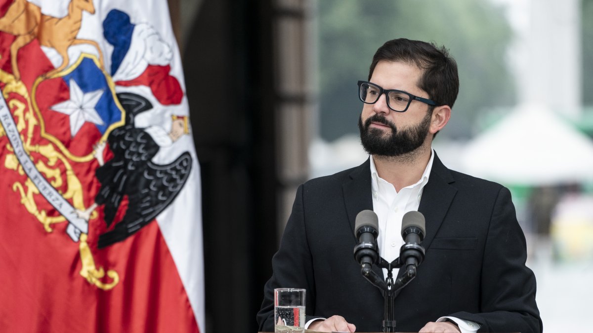 El presidente de Chile, Gabriel Boric, , instó este martes 18 de octubre de 2022 a la sociedad chilena a