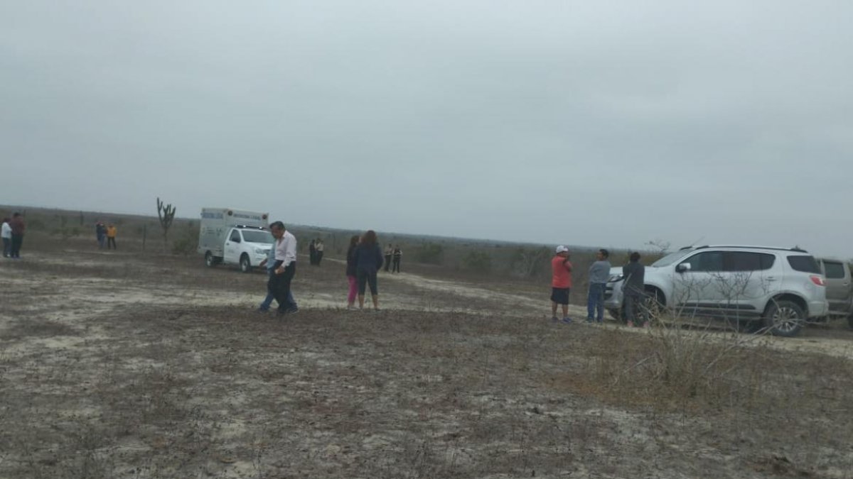 Personal de la Policía llegó al sitio para investigar el hecho.