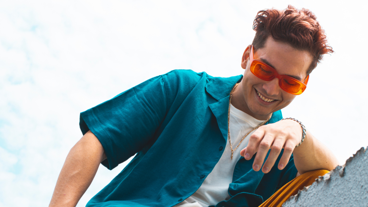 Jandino tiene 25 años.