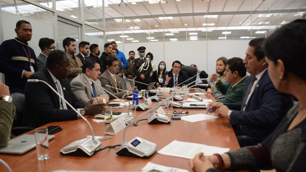 Sesión de la Comisión de Fiscalización.