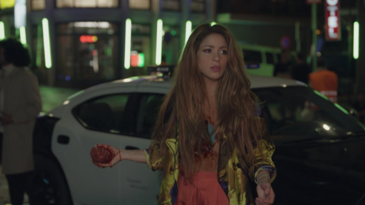 Shakira en una captura del video Monotonía.