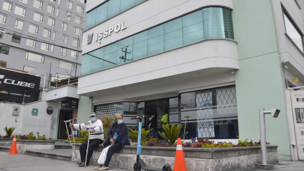 Edificio del Isspol, ubicado en el norte de Quito.