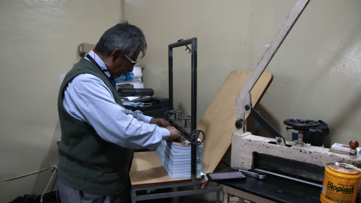 Considerable. A nivel nacional existen 2.500 imprentas dedicadas a fabricar facturas físicas.