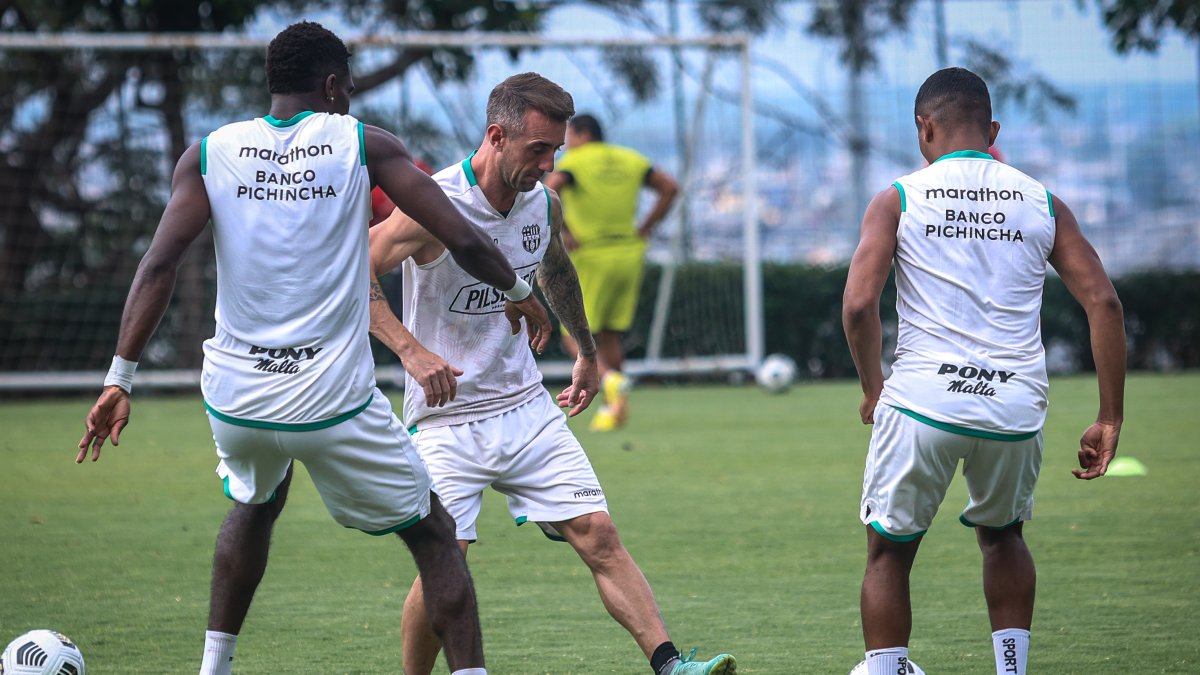 Barcelona presentaría un equipo alterno ante Cumbayá, para evitar que los titulares se expongan a lesiones.