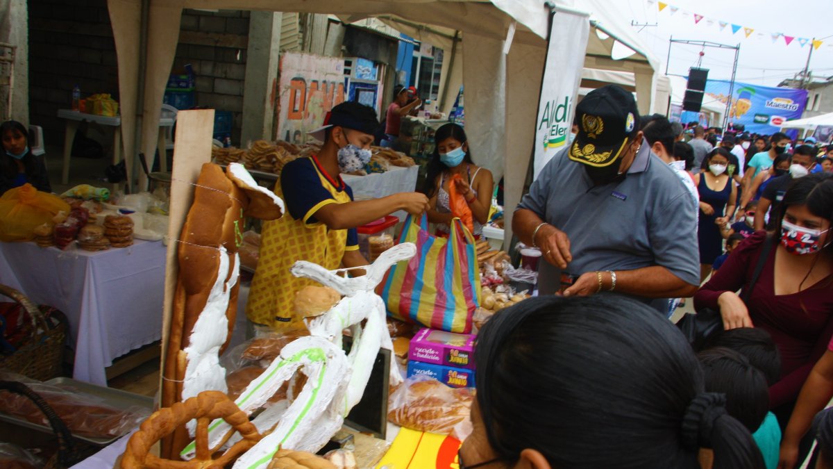 Cadeate. La gran feria del pan es el mayor acontecimiento en esta comuna de la península de Santa Elena.