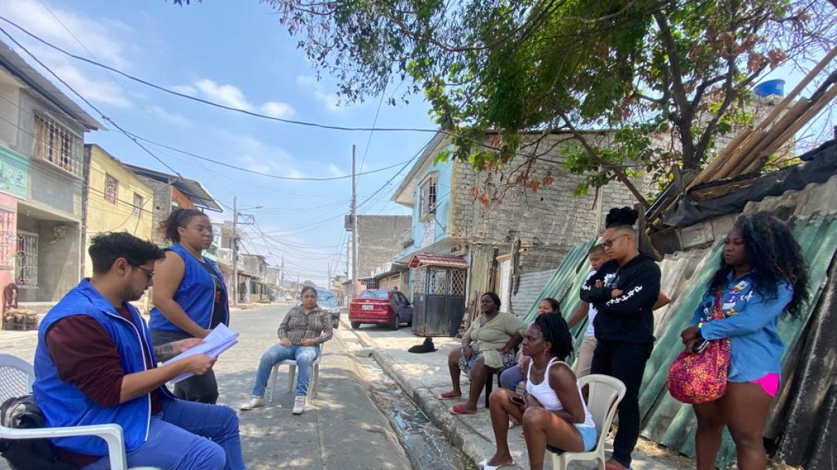 Integrantes del CDH dialogaron con moradores con quienes constataron la falta de apoyo.