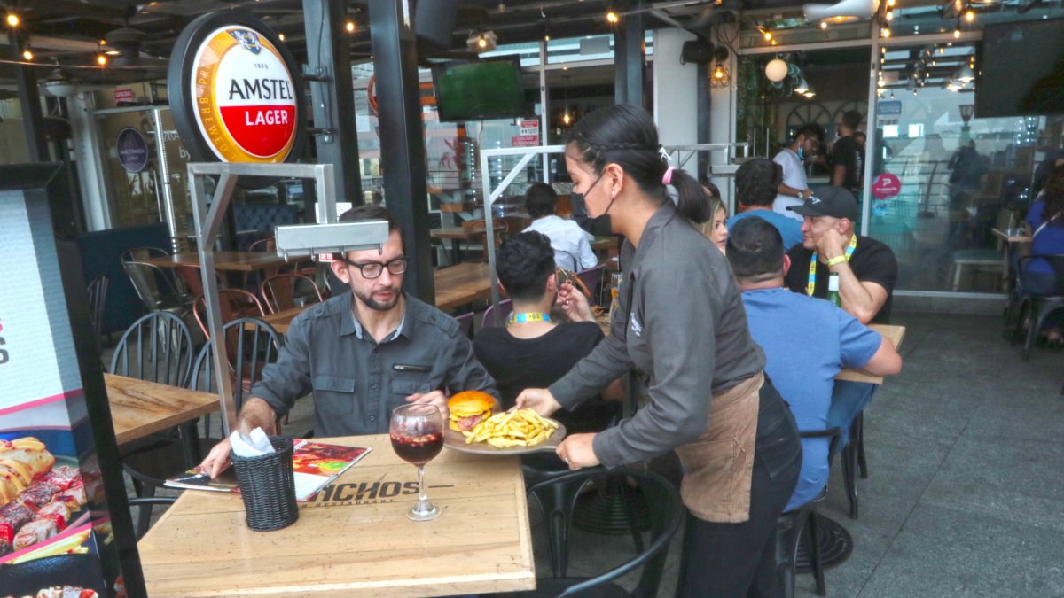 El representante del gremio, Holbach Muñetón, señala que las medidas afectan su productividad.