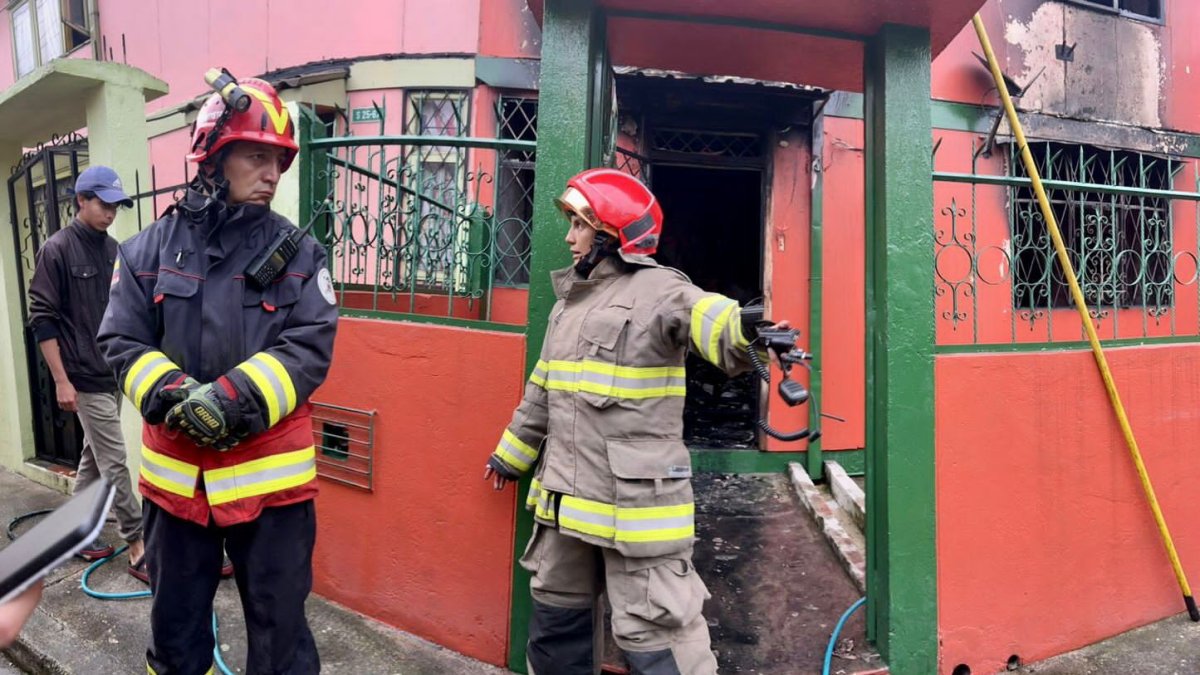 Incendio al sur de Quito.