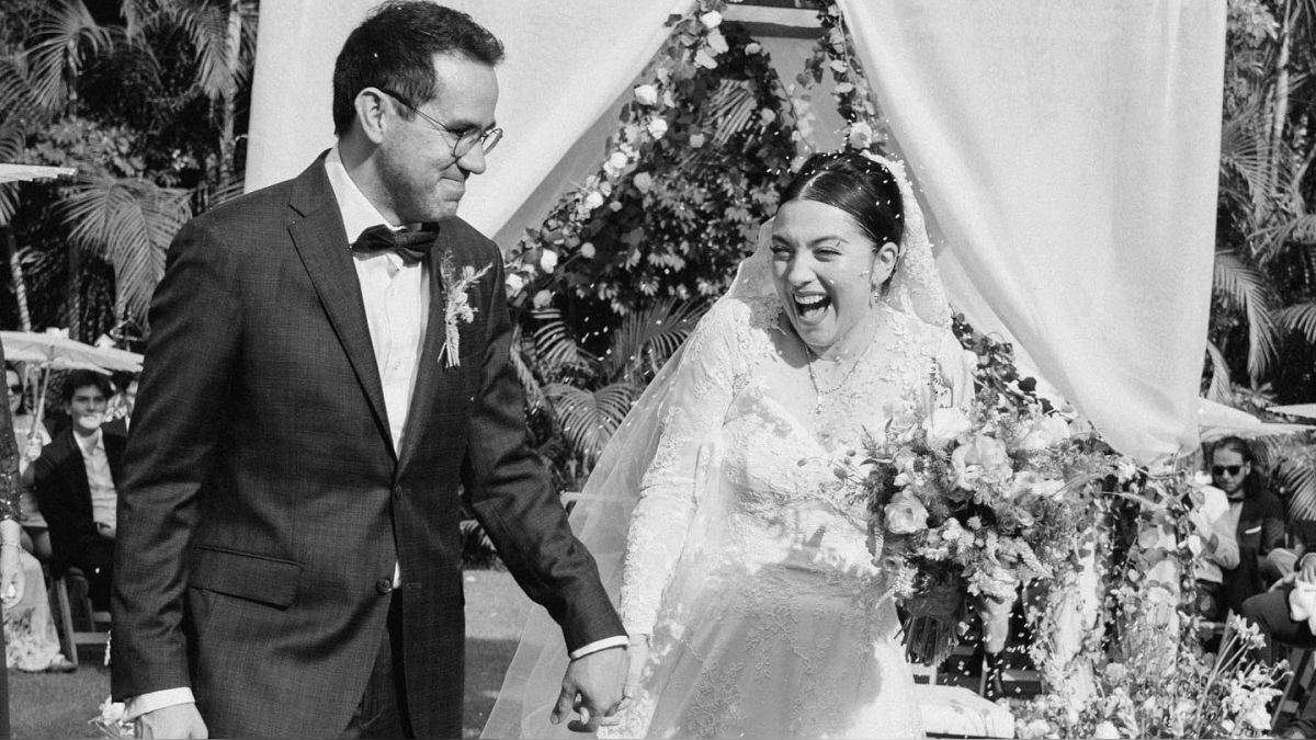 Mon Laferte y Joel Orta se dieron el  'sí quiero'. Ambos son los padres del pequeño Joel.