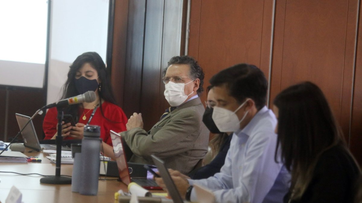 Pruebas. El turno para presentar pruebas este lunes será de Pablo Celi.