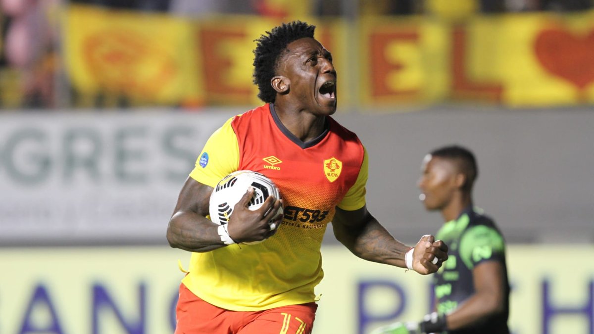 Los orientales derrotaron por 3-0 a Gualaceo y se adjudicaron la segunda etapa.