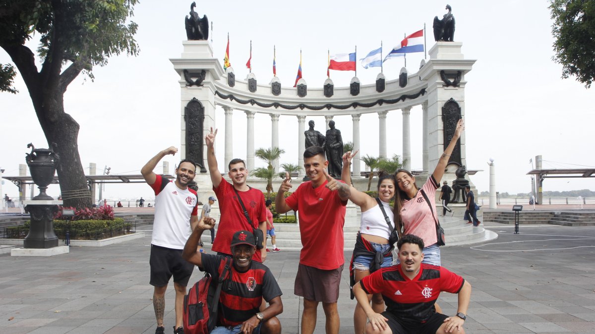 Cientos de brasileños ya se encuentran en Guayaquil y aprovechan para hacer turismo