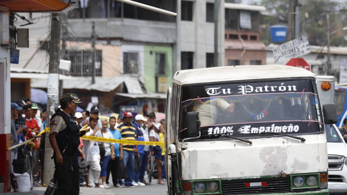 Guayaquil. El pequeño automotor cubría recorridos internos hacia las diferentes sectores aledaños.