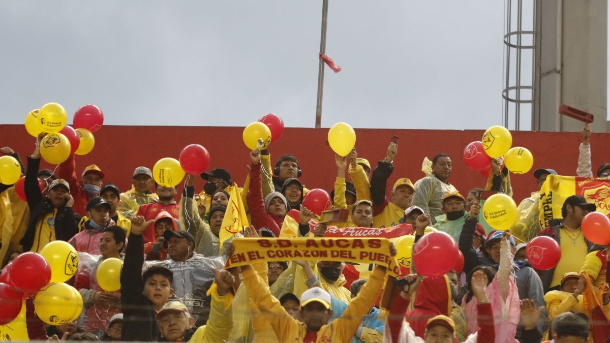 Los aficionados de Aucas tendrán lugar en las graderías el estadio Monumental.