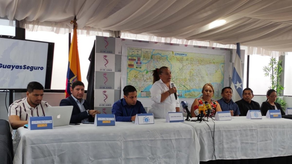 Foto agrupó a 17 organizaciones sociales de la provincia del Guayas.