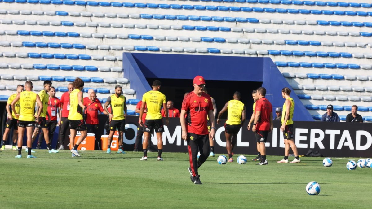 Entrenamiento del Flamengo en el estadio Capwell.