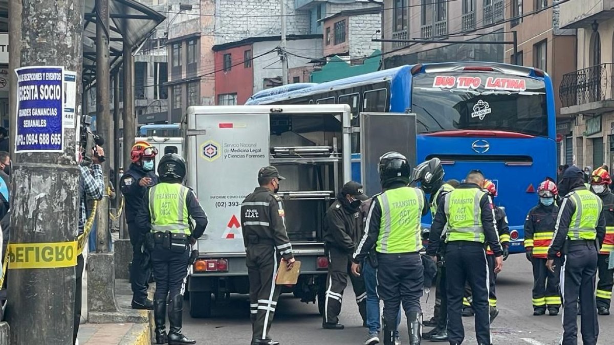 Inmediato. Una persona fue arrollada por un bus de transporte urbano en el centro de la ciudad.