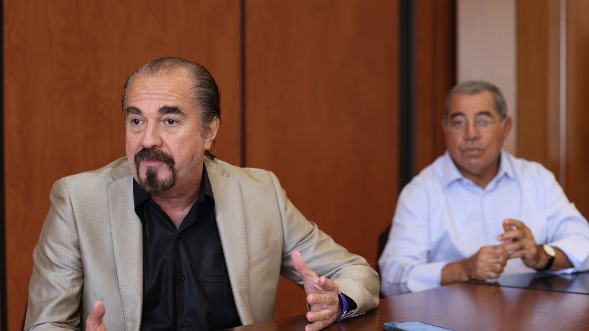 José Auad tendrá en su dirigencia al exentrenador y jugador azul, Carlos Torres Garcés.