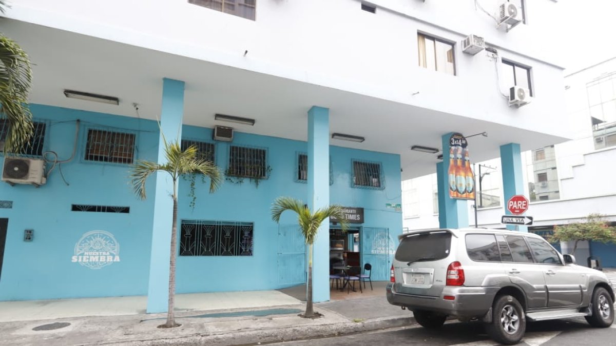 En la escena, los peritos de Criminalística recogieron cinco indicios de proyectiles