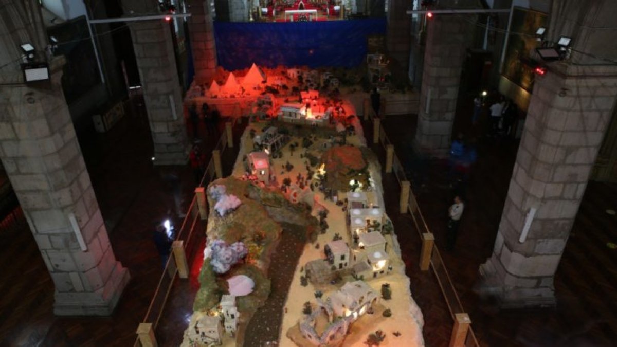 Obra. El pesebre es originario de Loja y se construyó hace 18 años.