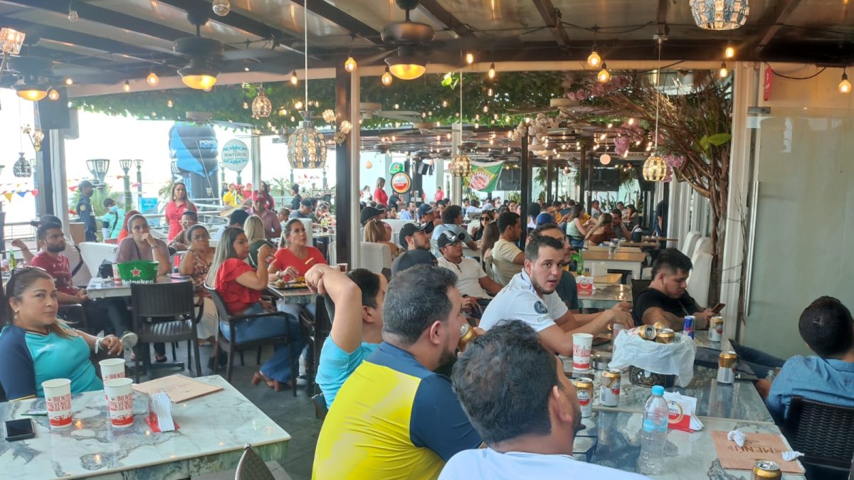 Así luce el Puerto Santa Ana mientras se juega la final de la Libertadores.