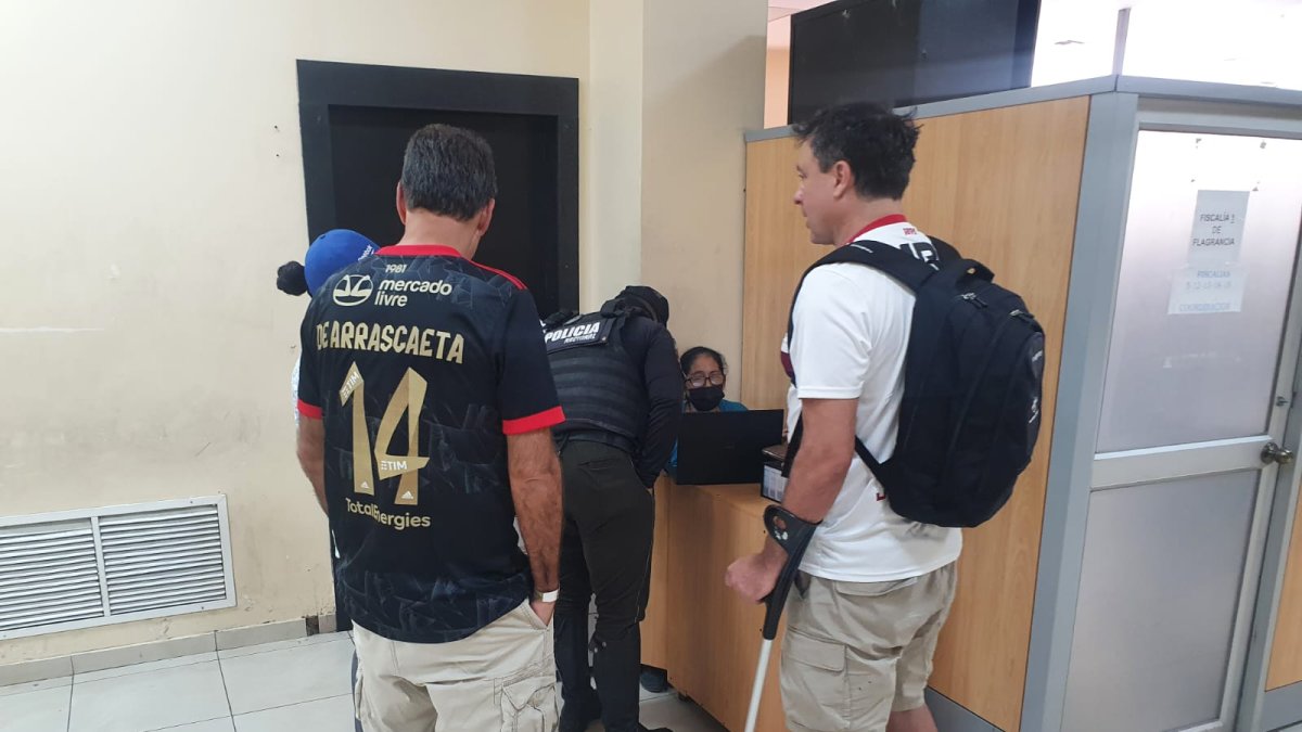 Hinchas denuncian robos.