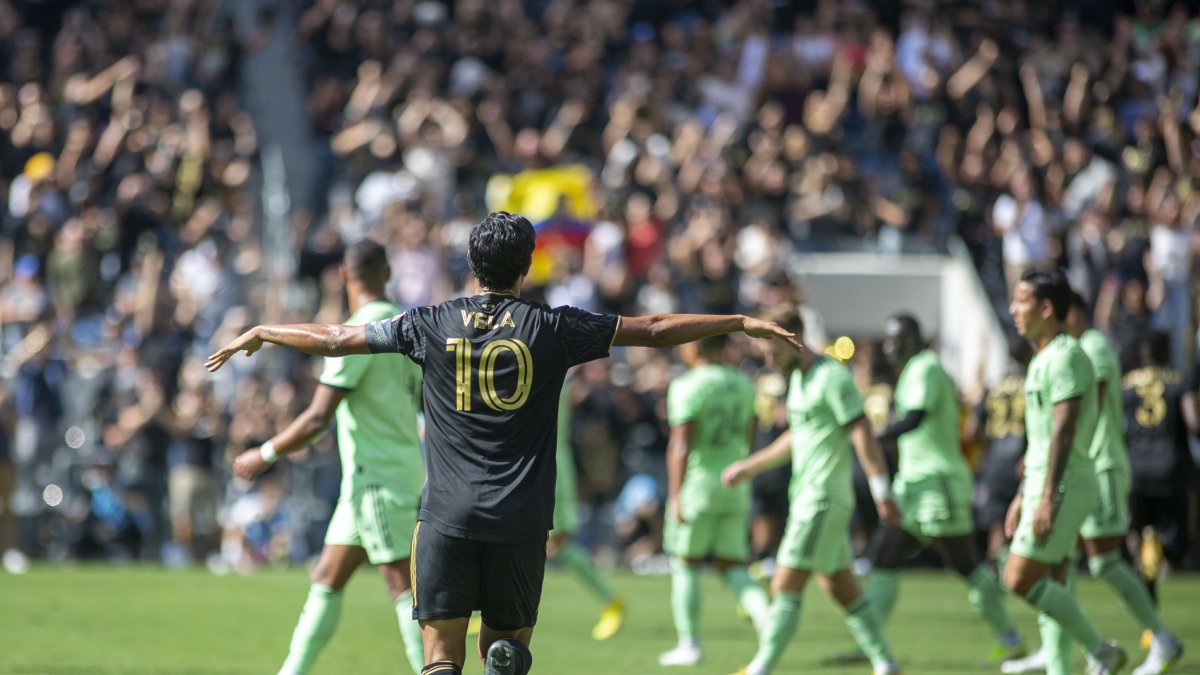 Los jugadores de Los Ángeles festejan la victoria sobre el Austin, en la final de la Conferencia Oeste de la MLS.