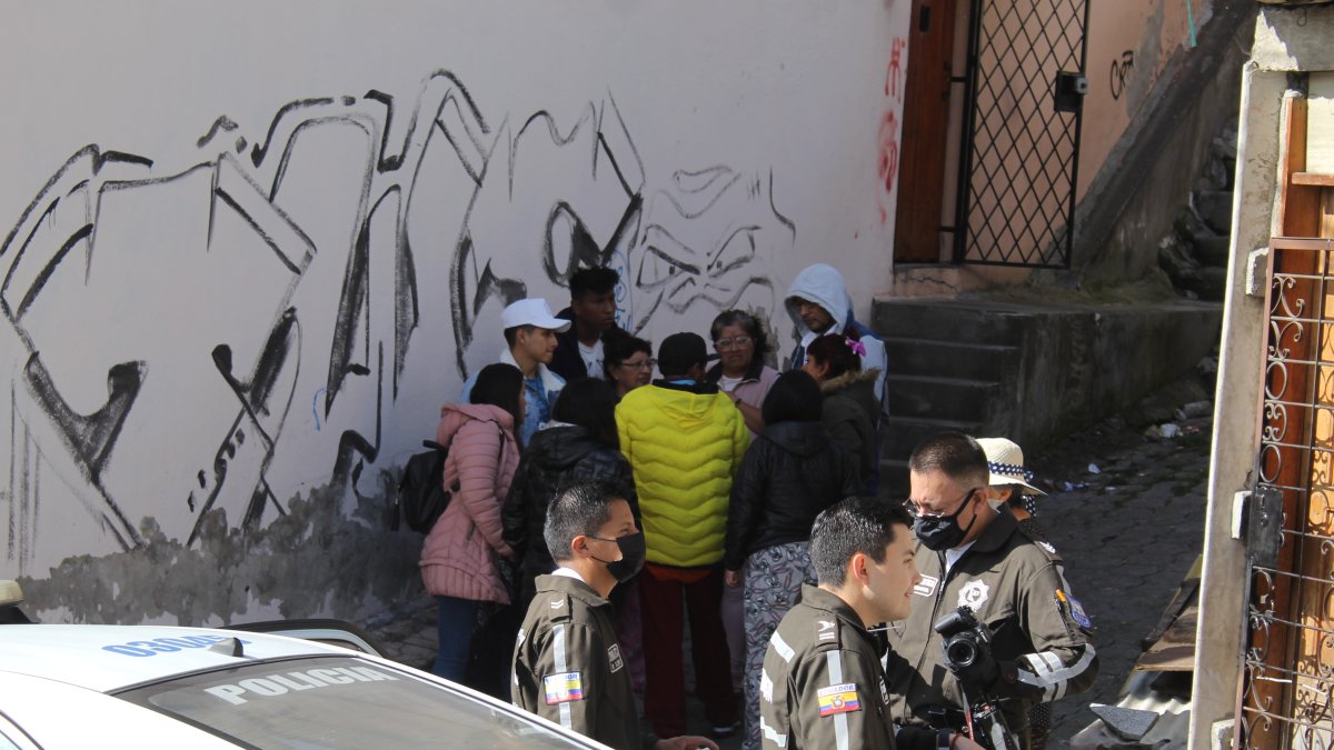 Hecho. El sospechoso fue detenido cerca del lugar del crimen, en el sur de Quito. Estaba en la misma fiesta.