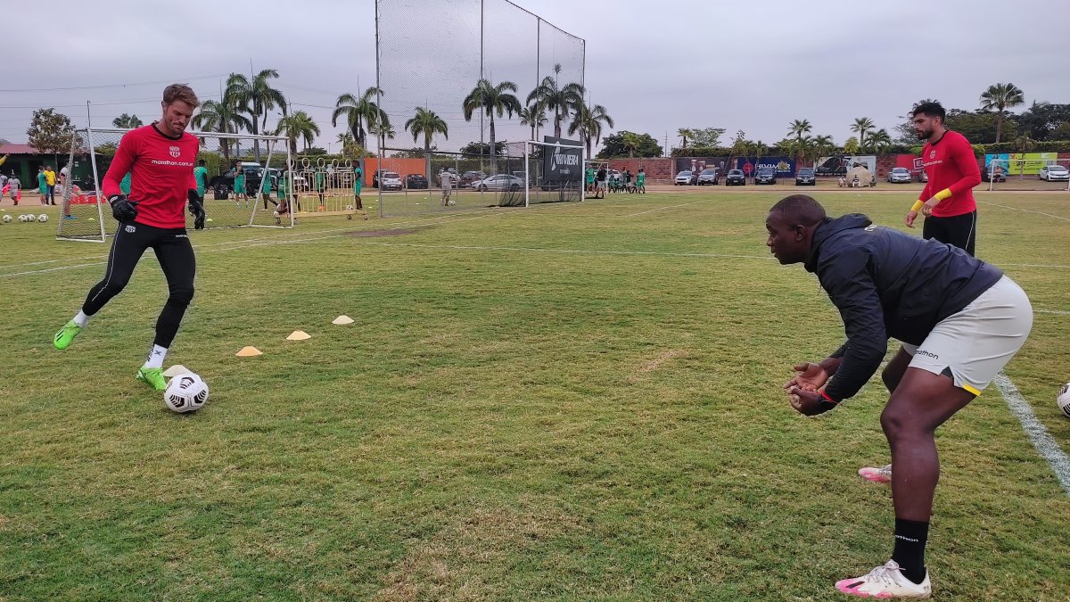 Javier Burrai disputará su segunda final con Barcelona. Él fue fundamental en los penales de 2020 ante Liga de Quito.