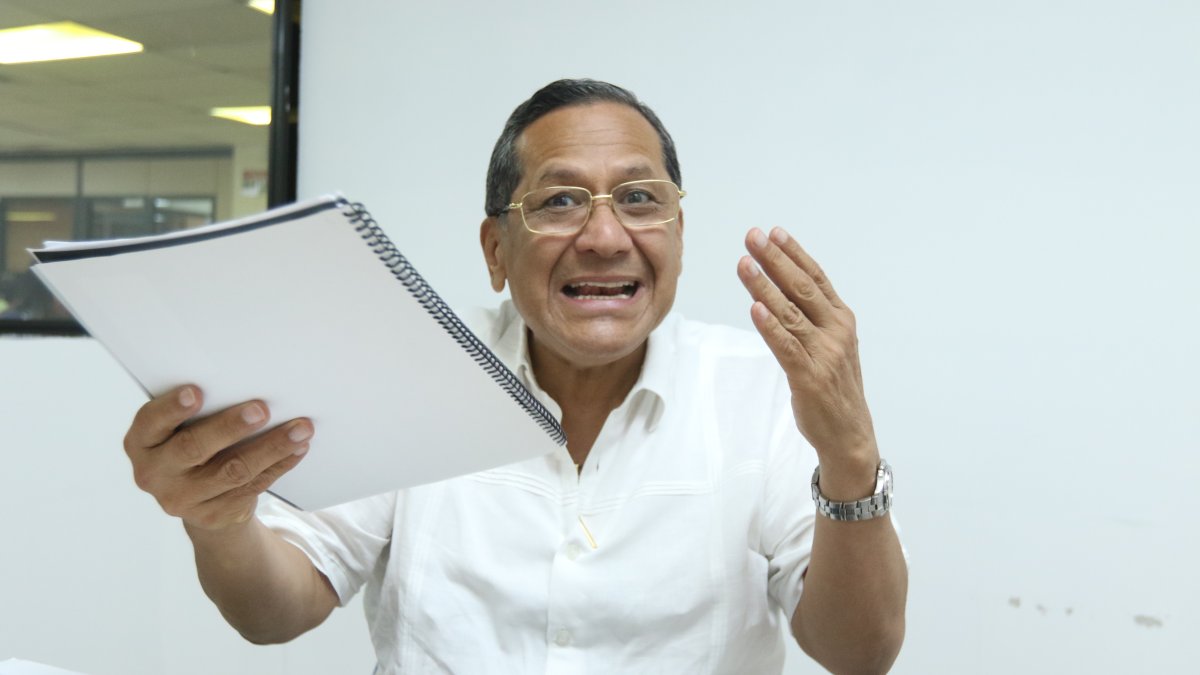 Postura. Para el asambleísta Luis Almeida la normativa debió cambiarse hace muchos para reestructurar el directorio del IESS.