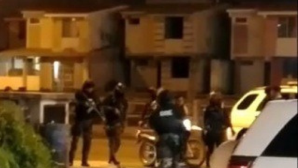 El hecho se registró a las 21:30, 30 minutos después de que comenzara a regir el estado se excepción