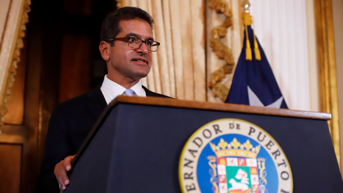 Fotografía de archivo en la que se registró al gobernador de Puerto Rico, Pedro Pierluisi, en San Juan (Puerto Rico).