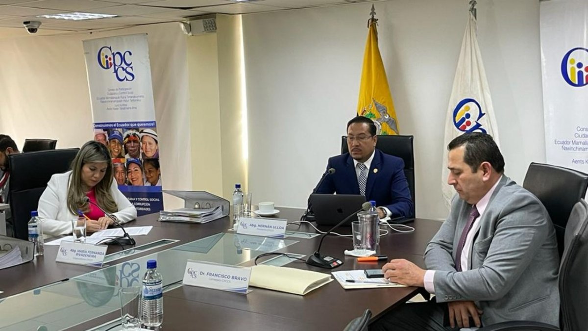 Propuesta. El consejero Francisco Bravo mocionó consultar a la Procuraduría sobre este tema.