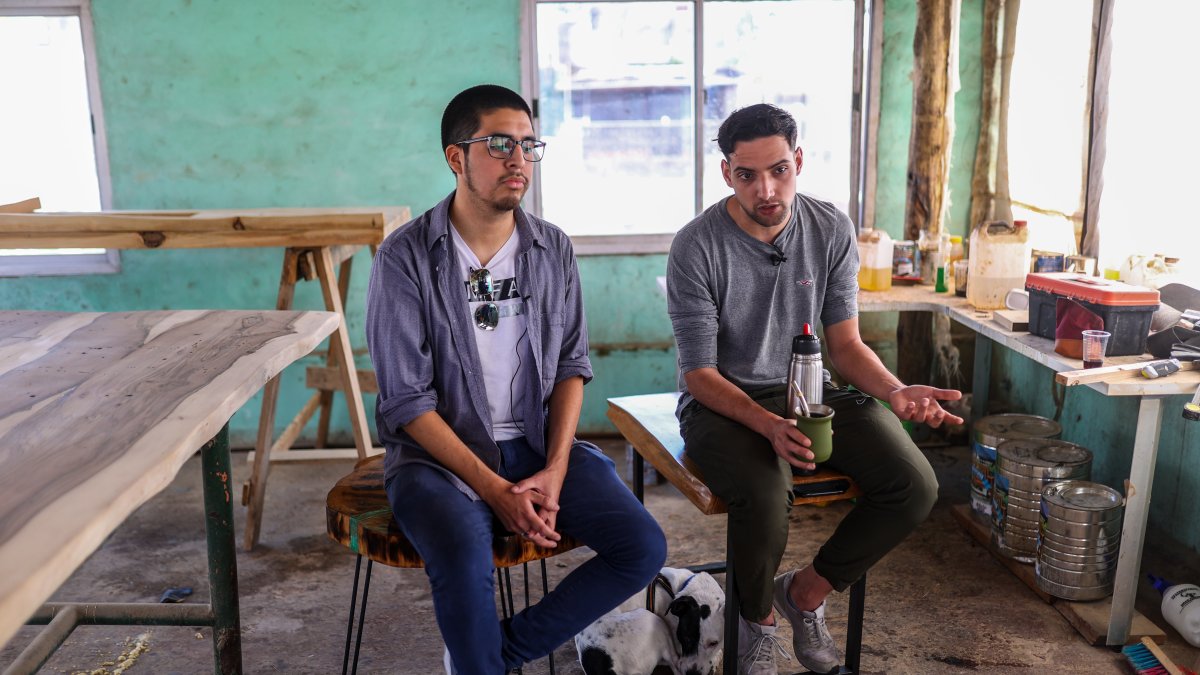 Leonardo Sosa (i) y Jonathan Morel (d), miembros del grupo Revolución Federal, en una fotografía de archivo. EFE/i