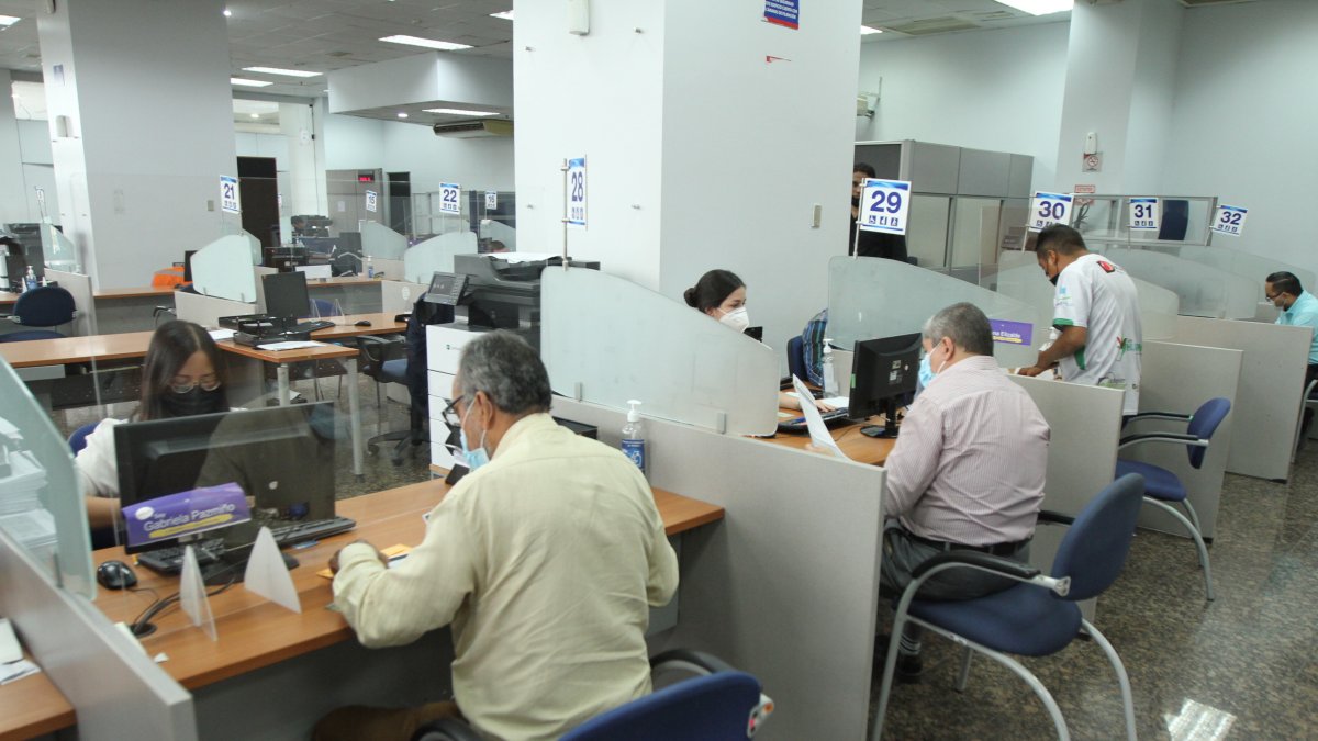 Entidad. Una de las oficinas del SRI donde se hacen los trámites.