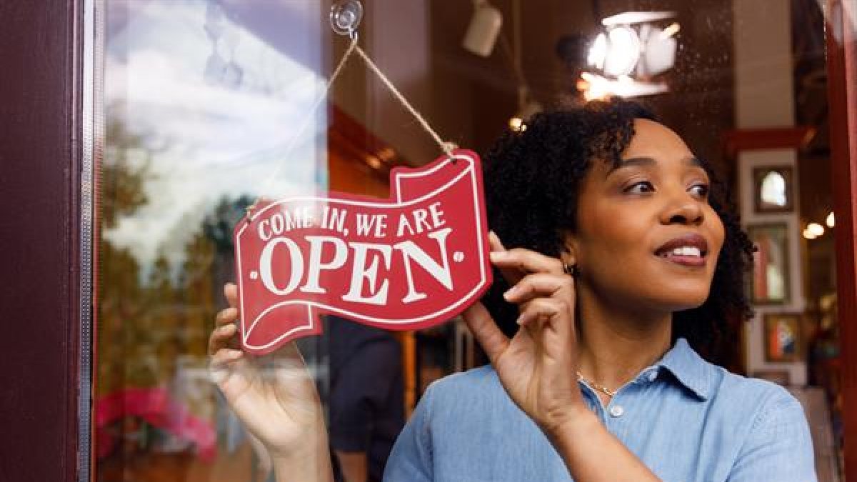 Los encuestados buscan no solo generar oportunidades para las nuevas generaciones, también en sus comunidades.